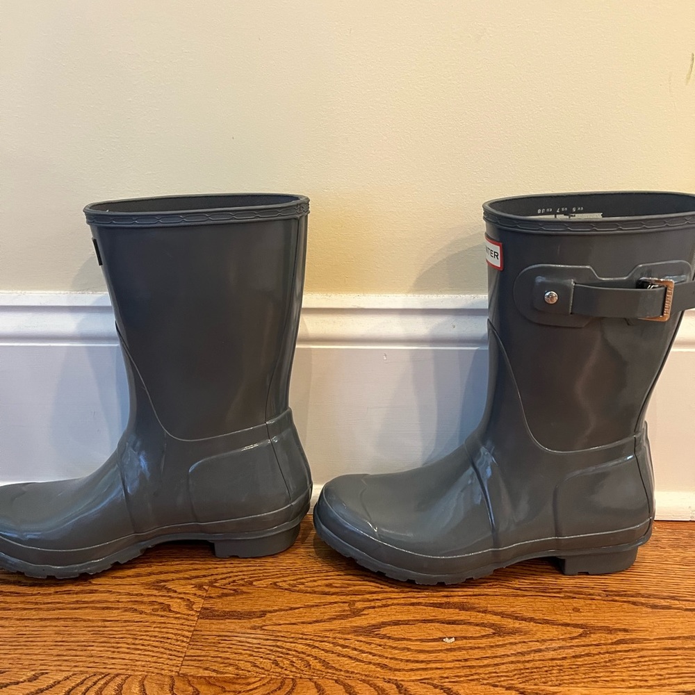 Mid-Calf Gloss Hunter Rainboot
